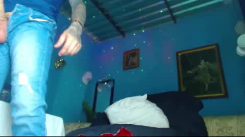 phlilloyhighclouds online show from January 3, 9:26 pm