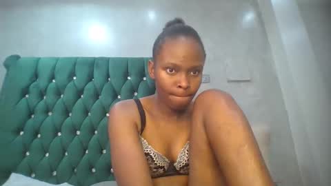 phoebe online show from February 15, 7:21 pm