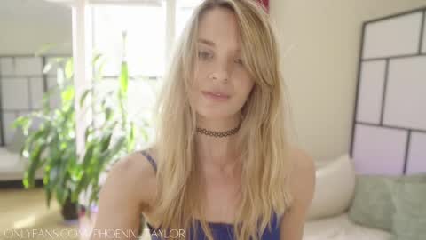 Snapshot of phoenix_taylor chatting on February 23, 10:53 pm PHOENIX TAYLOR online show from February 23, 10:53 pm
