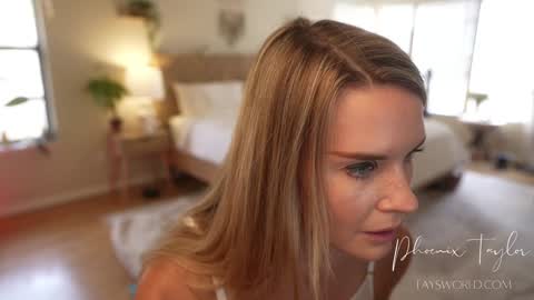 Snapshot of phoenix_taylor chatting on September 25, 12:25 am PHOENIX TAYLOR online show from September 25, 12:25 am