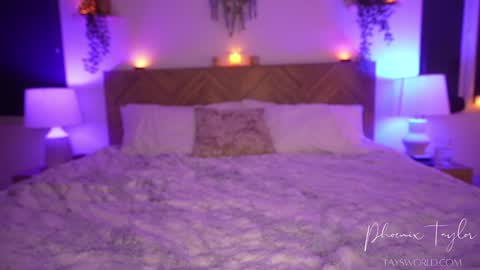 PHOENIX TAYLOR online show from February 23, 2:09 am