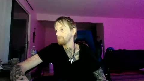 Snapshot of phrostdd chatting on June 17, 12:57 am FrankenDaddy online show from June 17, 12:57 am