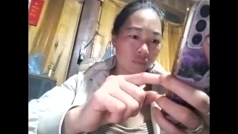 Snapshot of phuong_vietnam chatting on June 8, 12:27 pm phuong_vietnam online show from June 8, 12:27 pm