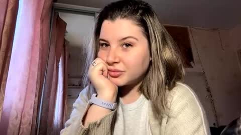 phuongfehl online show from December 21, 8:32 am