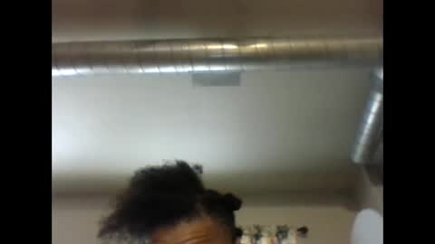 Maya online show from April 20, 9:49 pm