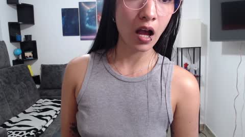 Snapshot of pia_horny chatting on December 7, 11:23 pm Pia  online show from December 7, 11:23 pm