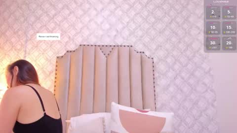    online show from November 18, 11:36 am