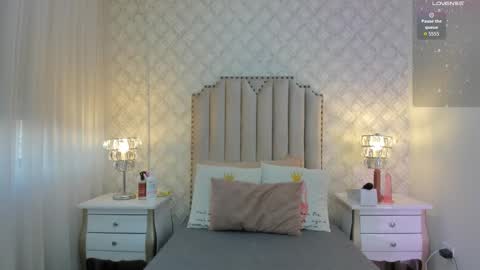    online show from March 23, 11:58 am