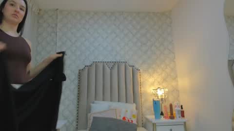    online show from April 21, 11:27 am