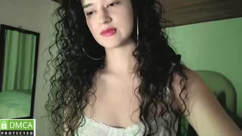 piama_burnss online show from June 24, 11:15 pm