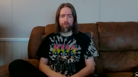 Snapshot of pianoman423 chatting on December 8, 11:19 pm Jay online show from December 8, 11:19 pm