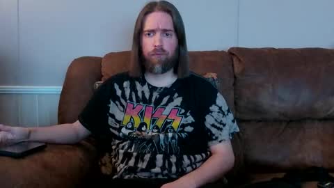 Snapshot of pianoman423 chatting on December 9, 11:58 am Jay online show from December 9, 11:58 am