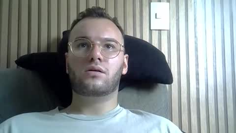 Snapshot of piazaocwbbb chatting on December 22, 4:04 pm piazaocwbbb online show from December 22, 4:04 pm