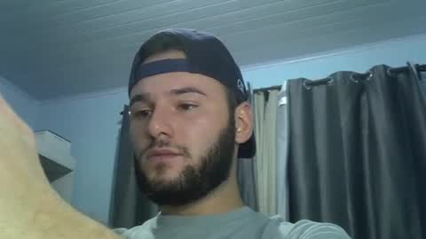 Snapshot of piazaocwbbb chatting on January 18, 1:31 am piazaocwbbb online show from January 18, 1:31 am