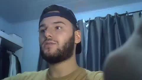 Snapshot of piazaocwbbb chatting on February 5, 4:39 am piazaocwbbb online show from February 5, 4:39 am