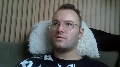 Snapshot of piazaocwbbb chatting on February 18, 7:10 pm piazaocwbbb online show from February 18, 7:10 pm