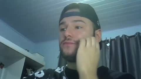 Snapshot of piazaocwbbb chatting on February 22, 5:33 pm piazaocwbbb online show from February 22, 5:33 pm