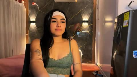 Snapshot of pichon_baby chatting on September 11, 6:35 am pichon_baby online show from September 11, 6:35 am