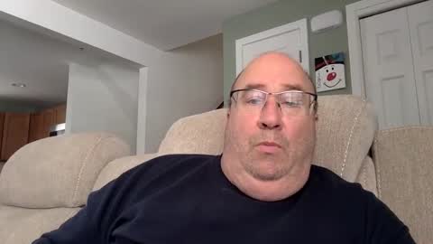 Snapshot of pickme11113 chatting on December 3, 6:17 pm pickme11113 online show from December 3, 6:17 pm