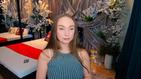 Snapshot of pieceofinspiration chatting on January 31, 10:20 am Emelie online show from January 31, 10:20 am