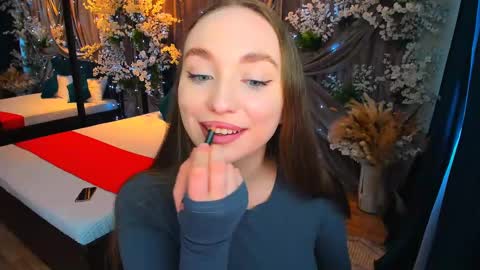 Snapshot of pieceofinspiration chatting on February 10, 12:08 pm Emelie online show from February 10, 12:08 pm