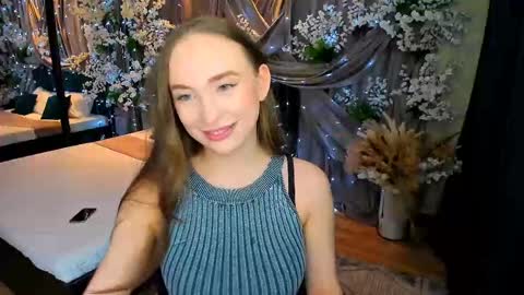 Snapshot of pieceofinspiration chatting on March 7, 4:11 pm Emelie online show from March 7, 4:11 pm