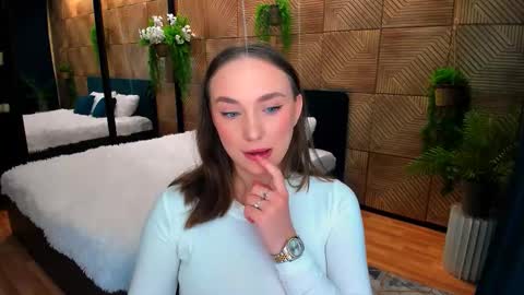 Snapshot of pieceofinspiration chatting on December 1, 4:23 pm Emelie online show from December 1, 4:23 pm