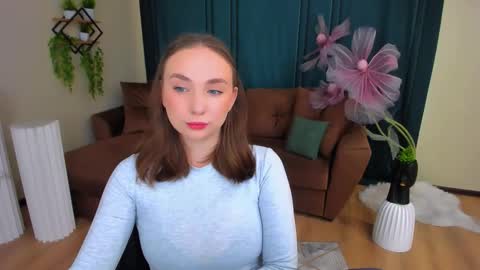 Snapshot of pieceofinspiration chatting on December 2, 10:20 am Emelie online show from December 2, 10:20 am