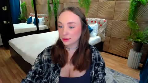 Emelie online show from April 8, 10:26 am