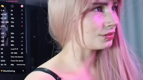 Snapshot of piera_ chatting on October 30, 7:25 pm Piera online show from October 30, 7:25 pm