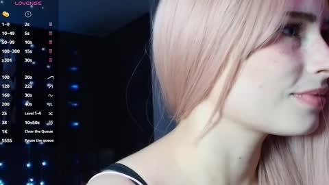 Snapshot of piera_ chatting on November 11, 7:03 pm Piera online show from November 11, 7:03 pm