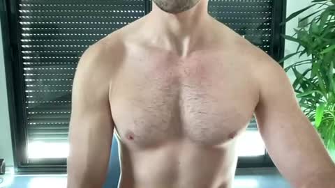 pierre81000 online show from November 29, 1:36 pm