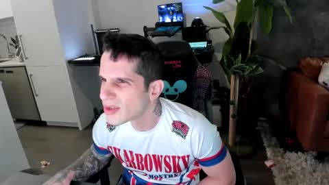 Snapshot of pierrefitch chatting on February 16, 12:08 am Pierre Fitch online show from February 16, 12:08 am