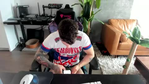 Snapshot of pierrefitch chatting on February 25, 8:30 pm Pierre Fitch online show from February 25, 8:30 pm