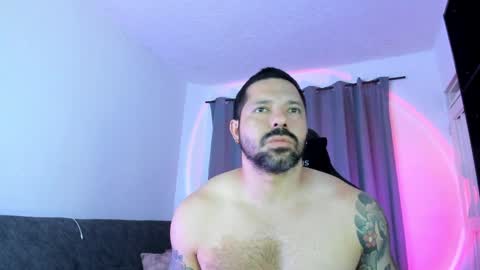 Snapshot of pierrevidal chatting on May 16, 12:18 am Pierre online show from May 16, 12:18 am