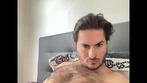 Snapshot of pierrot462900 chatting on December 13, 12:28 pm pierrot462900 online show from December 13, 12:28 pm