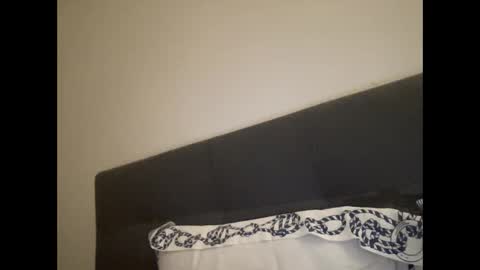 Snapshot of pierrot462900 chatting on January 28, 5:14 pm pierrot462900 online show from January 28, 5:14 pm