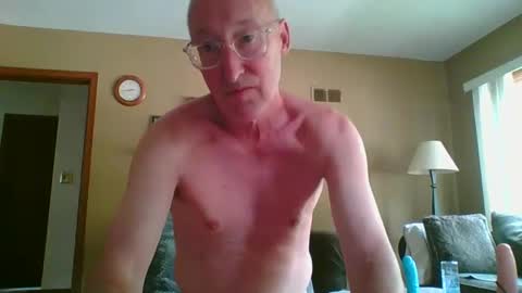 Snapshot of piethomas chatting on September 29, 7:40 pm PieSunshine online show from September 29, 7:40 pm