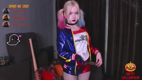 piginnya online show from October 31, 4:19 pm