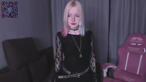 piginnya online show from November 10, 2:05 pm