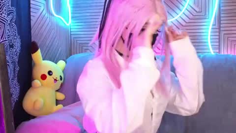Snapshot of pika_pikaa chatting on May 28, 1:25 am Sonya online show from May 28, 1:25 am