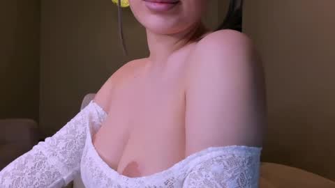 PikaNikaAh online show from April 18, 7:07 pm