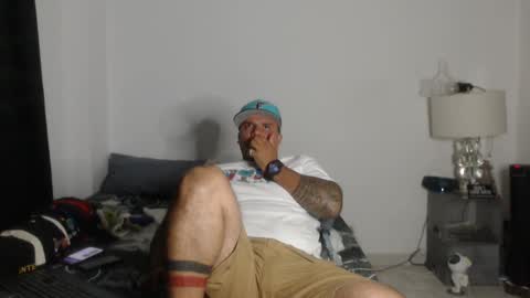 Snapshot of pikoro_gomez chatting on December 11, 4:39 am pikoro_gomez online show from December 11, 4:39 am