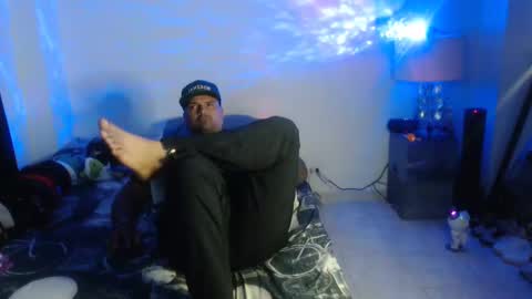 Snapshot of pikoro_gomez chatting on December 21, 8:07 am pikoro_gomez online show from December 21, 8:07 am