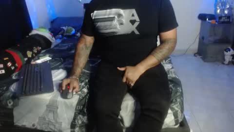 Snapshot of pikoro_gomez chatting on December 26, 4:21 am pikoro_gomez online show from December 26, 4:21 am