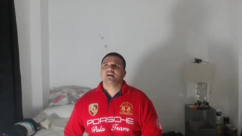 Snapshot of pikoro_gomez chatting on January 10, 1:10 am pikoro_gomez online show from January 10, 1:10 am