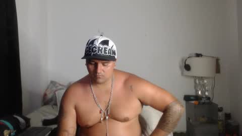 Snapshot of pikoro_gomez chatting on January 15, 1:45 am pikoro_gomez online show from January 15, 1:45 am