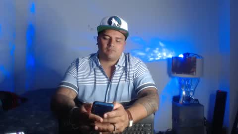 Snapshot of pikoro_gomez chatting on February 11, 5:05 am pikoro_gomez online show from February 11, 5:05 am