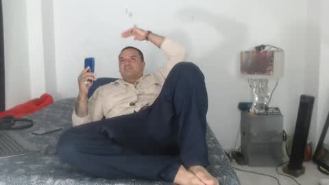 Snapshot of pikoro_gomez chatting on February 11, 10:18 pm pikoro_gomez online show from February 11, 10:18 pm