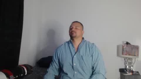 Snapshot of pikoro_gomez chatting on February 25, 12:36 am pikoro_gomez online show from February 25, 12:36 am